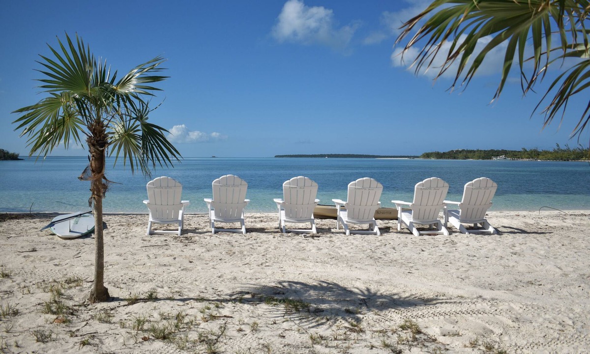 Green Turtle Cay House | Beachfront Bliss on Coco Bay - Private Beach, Dock, Sunset Views