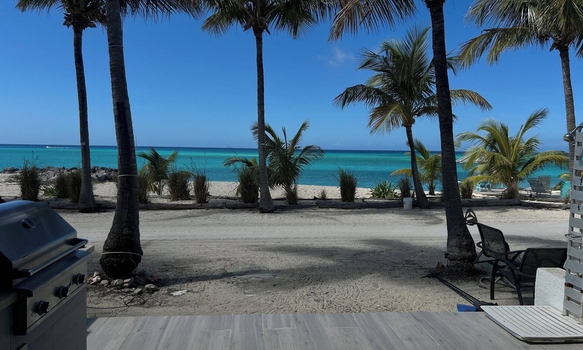 South Bimini Condo | BEACHFRONT ~ BREATH TAKING VIEW BiminiCove, South Bimini<