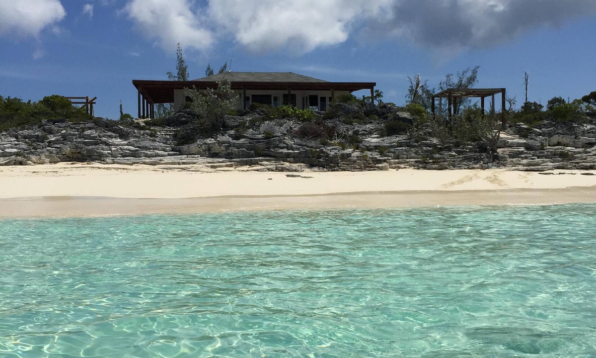 Pigeon Cay House | Beachfront - Incredible View- Beach Steps Away, Family And Pet Friendly