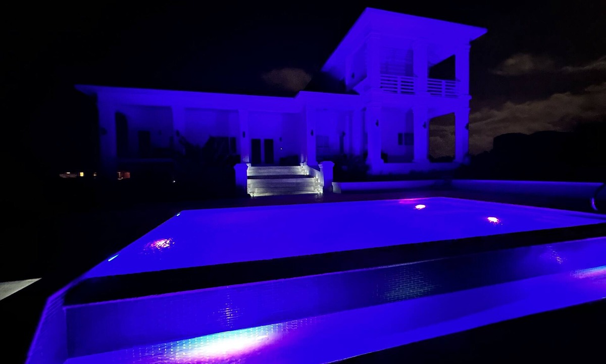 Out Islands House | Beautiful modern Harbour house with amazing Sunset Views !