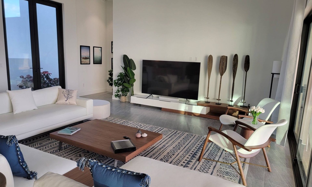 Alice Town House | Beautiful Oasis that will take your Breath Away!