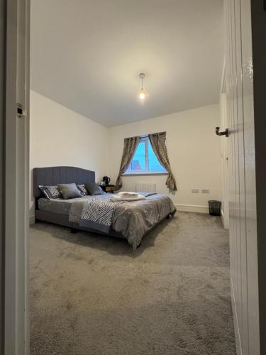 Burslem House | Beautiful Private Ensuite Minutes to city centre