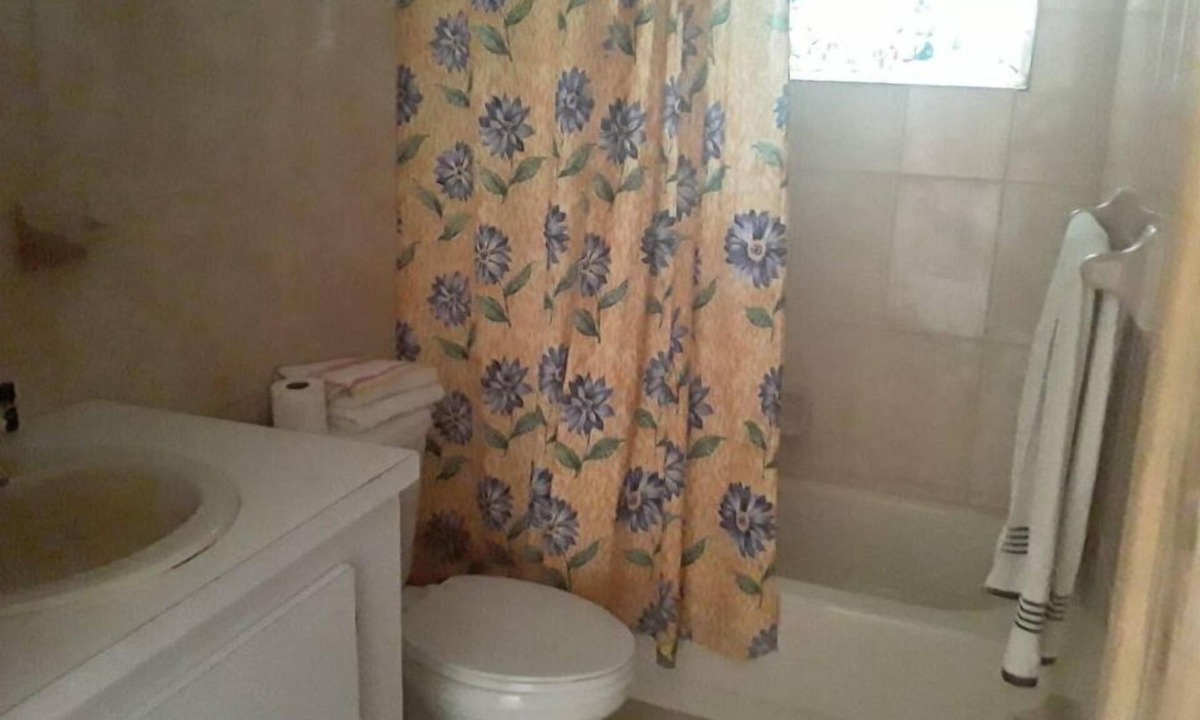 Congo Town House | beautiful Quaters