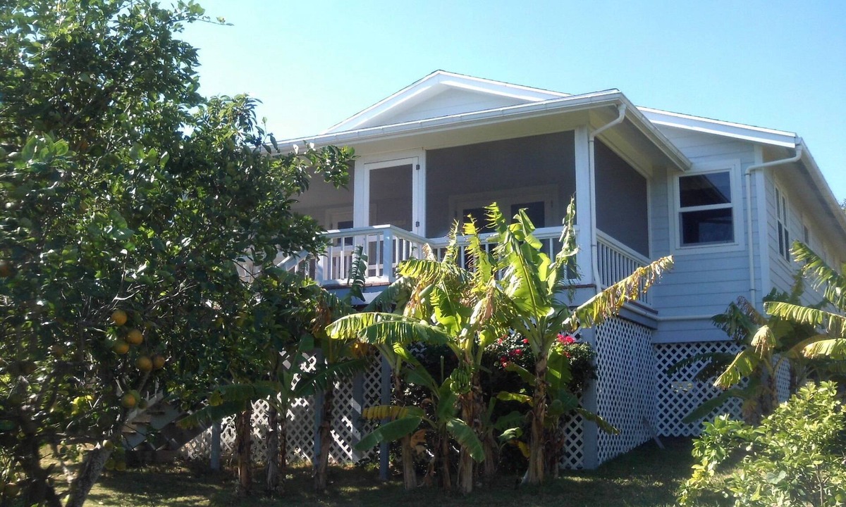 Hope Town Villa | Beautiful waterfront home w/private dockage within HT Harbour