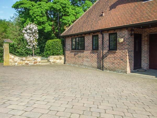 Sheffield House | Beechcroft Corner House
