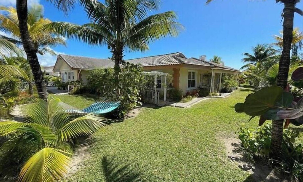 Windsor Park House | Big Vacation Plex