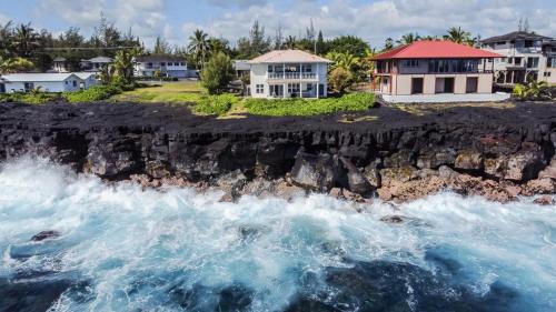 Keaau Villa | Blue Horizon Ocean Front, entire villa