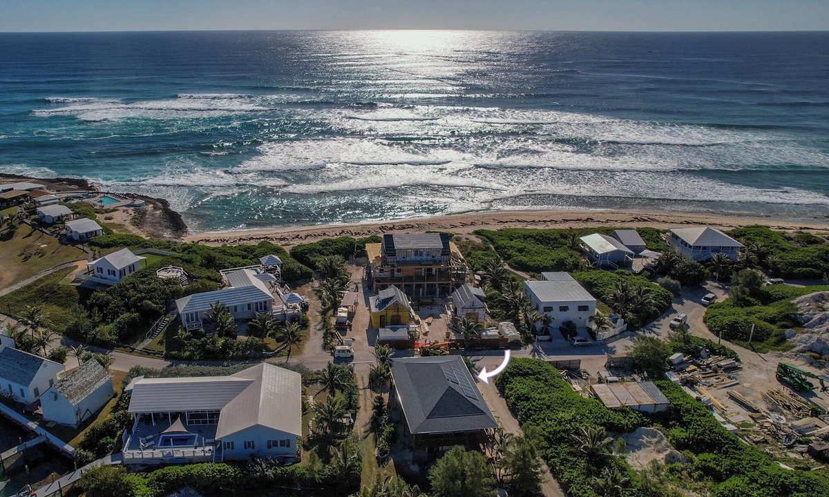 Hope Town House | Blue Moon: Cottage South of Abaco Inn with dock