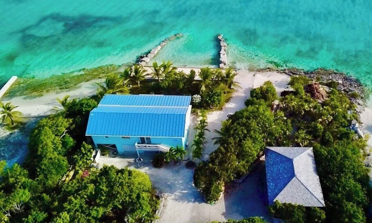 George Town House | Bonefish Bella Vista, entire house on the beach