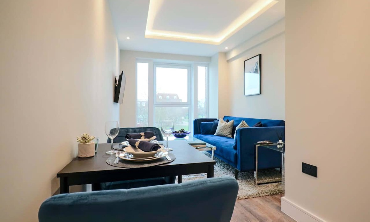 Welwyn Garden City Apartment | ✨ Boutique One Bedroom in Prime Location Welwyn Garden City - City Centre ✨