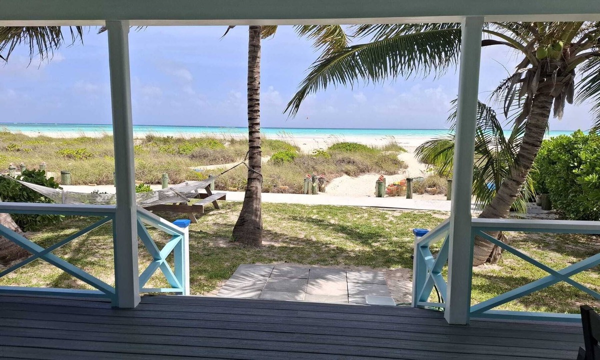 Spanish Wells Cottage | Brand New Construction - Sweet & Salty Beach Cottage/Steps to Turquoise Waters