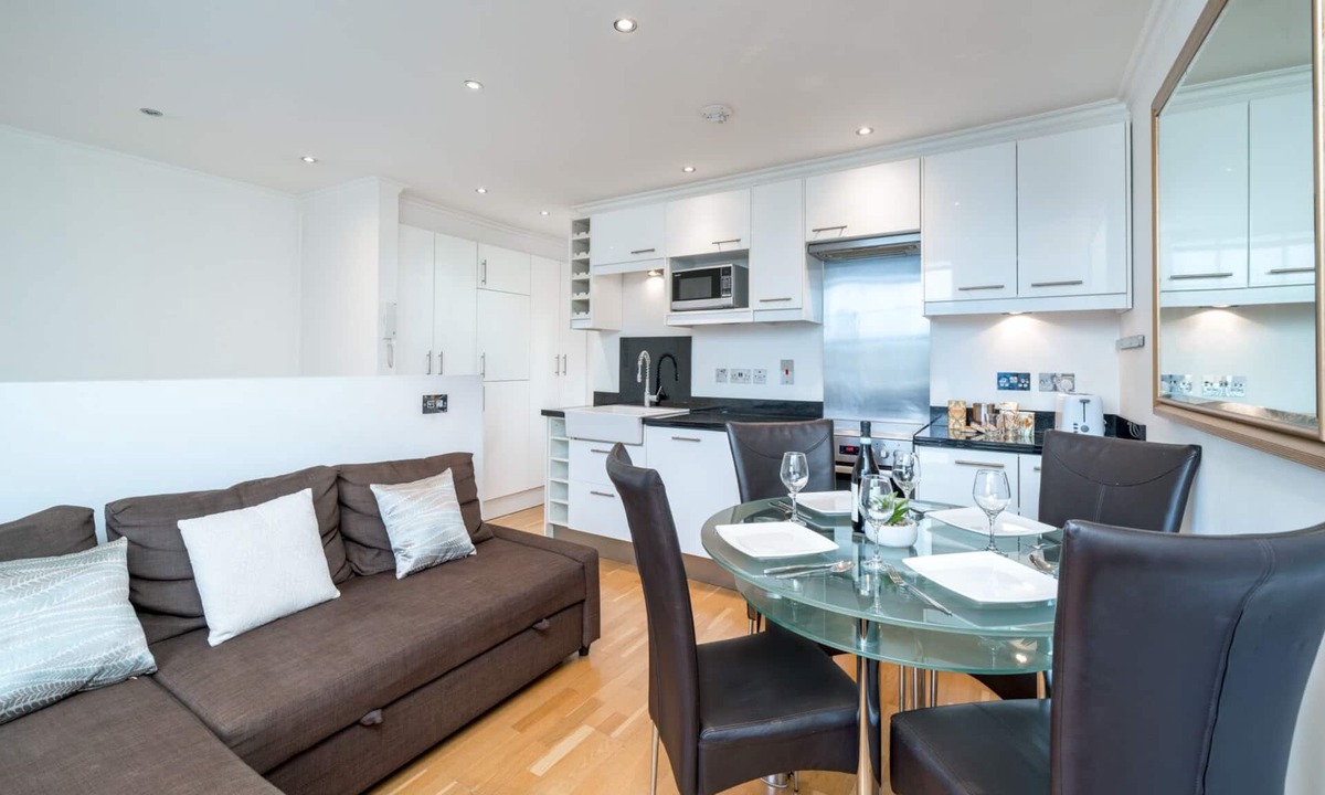 Cantelowes Apartment | Bright apartment in Camden Town, Greater London