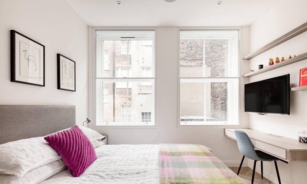 London City Centre Apartment | Bright Spacious Modern One Bedroom Apartment (2)