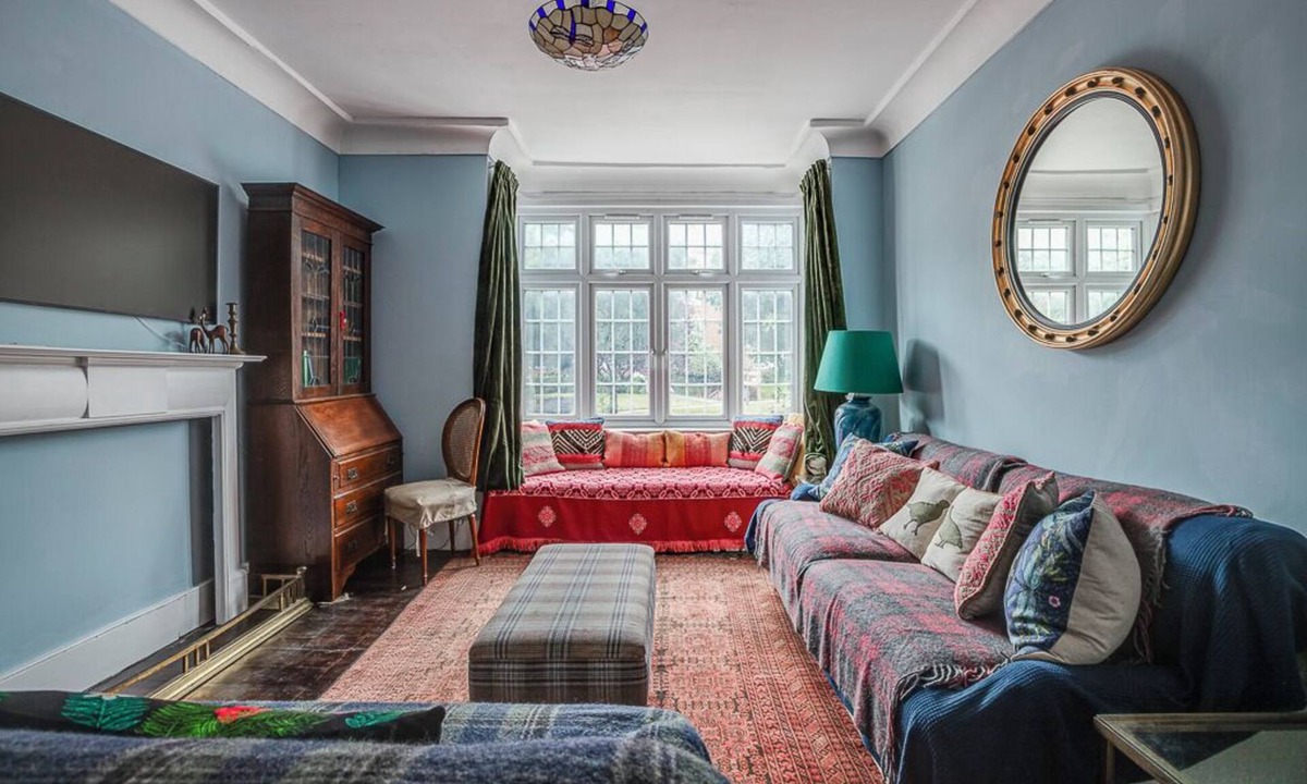 West Hill House | Bright Victorian family house with garden, 3 mins to Tube