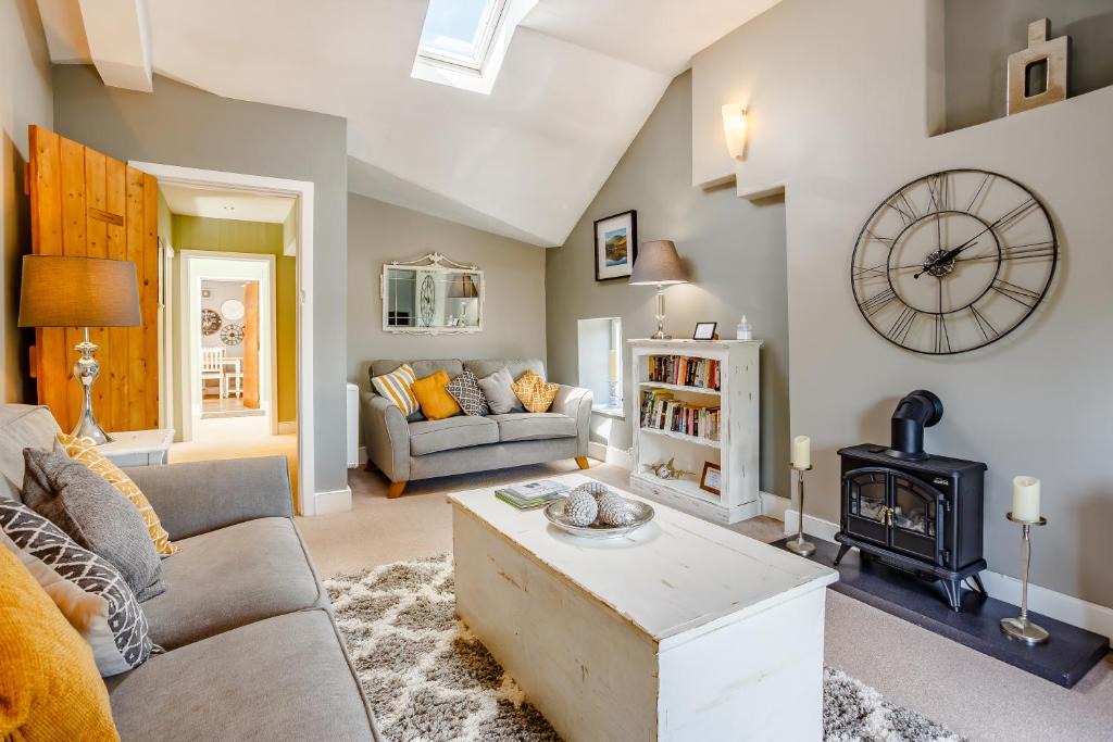 Tidenham Apartment | Broadrock Accommodation - Clock Cottage