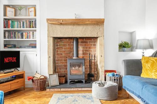 Crich House | Bumblebee cottage in Crich, Peak District, Cosy retreat for two