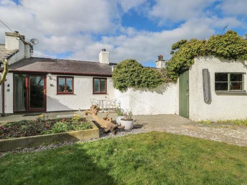 Moelfre House | Bwthyn