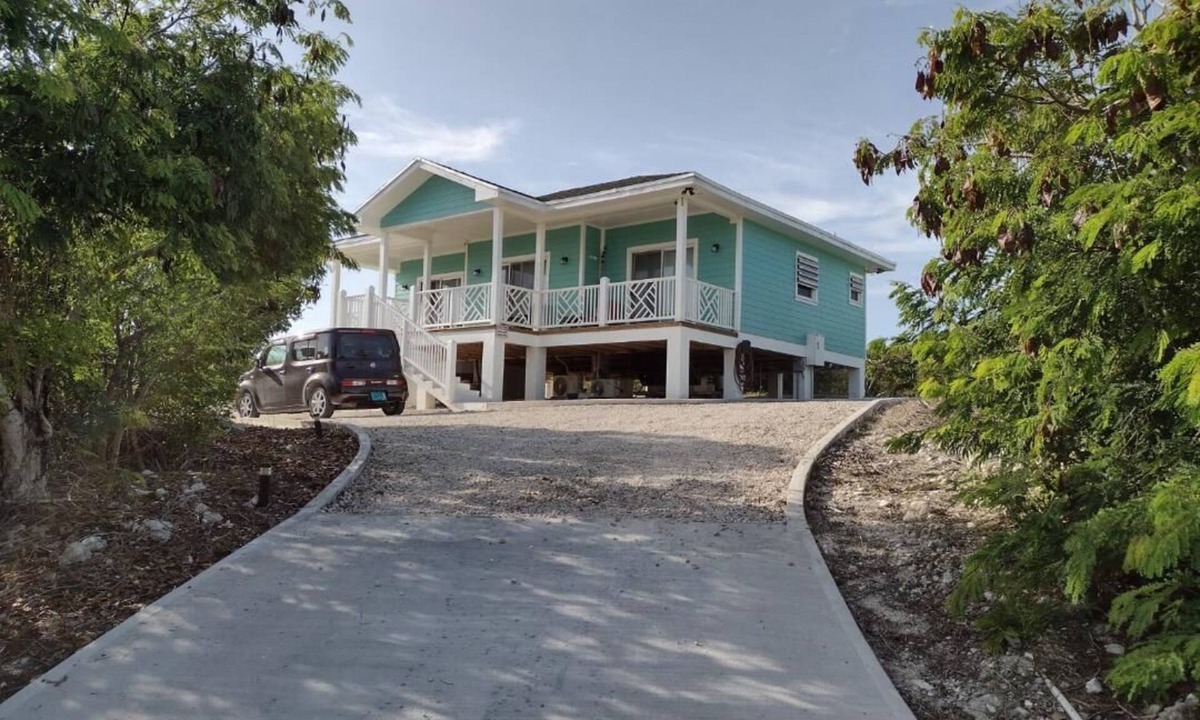 Deadmans Cay Cottage | Cabanya Azul with view of Atlantic and small Beach within walking distance