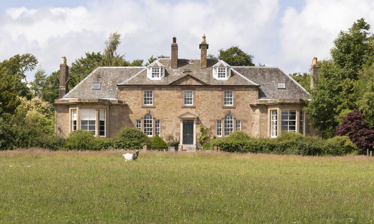 Duns House | Cairnbank House & Garden Apartment - sleeps 14 guests in 7 bedrooms