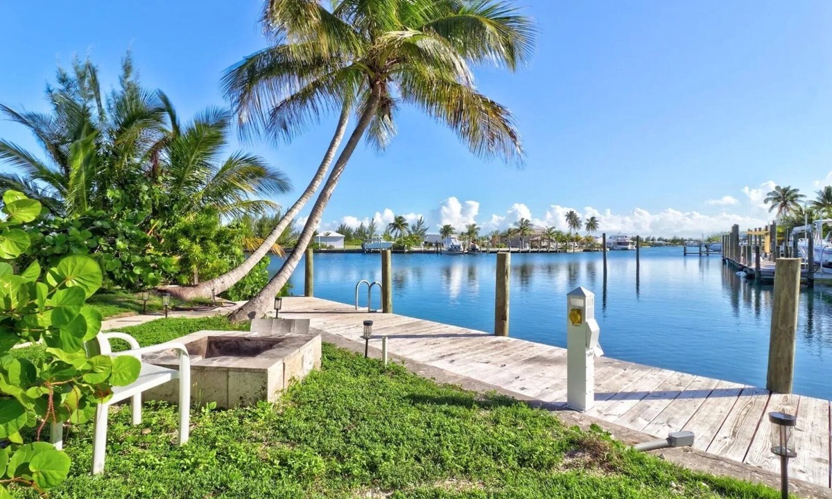 Treasure Cay House | Canal Front Private Home in Treasure Cay, Bahamas With Dock