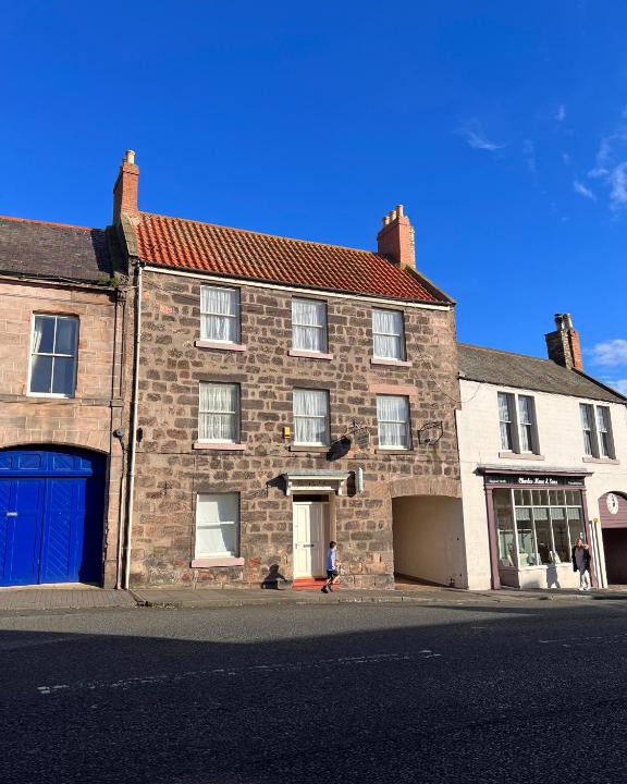 Berwick-upon-Tweed House | Cara Lodge, Comfortable Self Check-in En-suite Guest Rooms