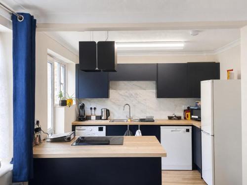 Marston Moretaine House | Casa Rossi Home in Bedford 9 mins to M1 With Free Parking