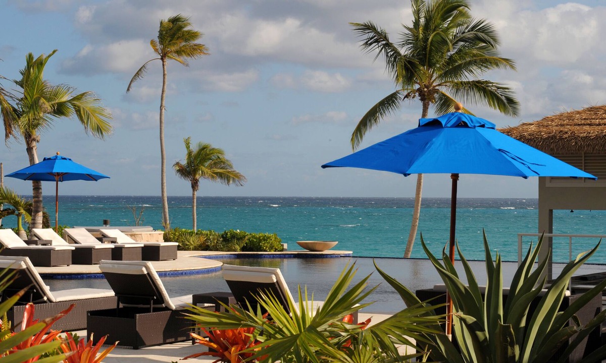 Governor's Harbour House | Cayo Loco Pink Sand Beachfront House for 2 Villa 1