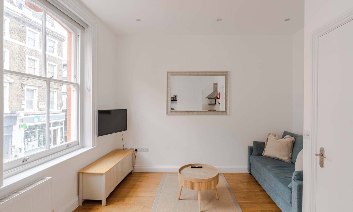 Fitzrovia Apartment | Central 1-bed Flat · by Oxford Circus · Sleeps 4