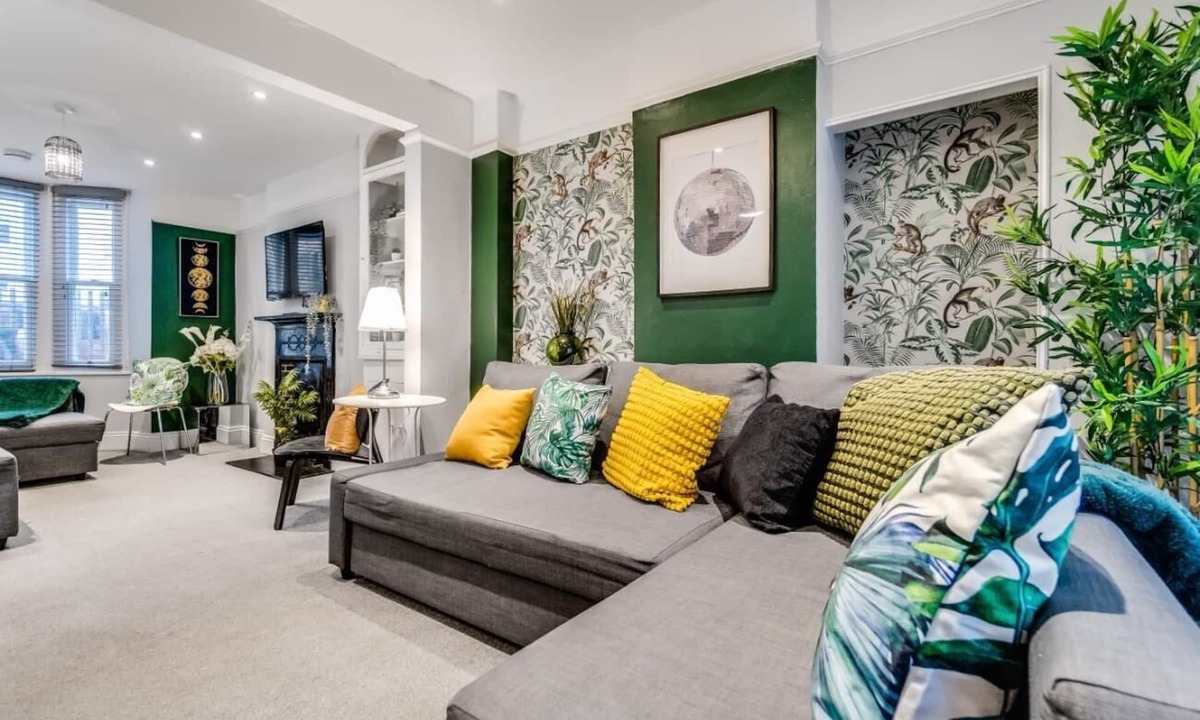 Kemptown House | Central Pier Place | By My Getaways