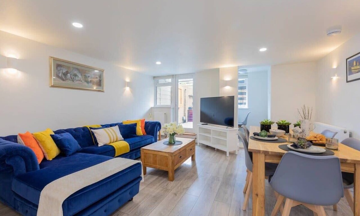 Windsor Apartment | Central Windsor Modern Garden Flat - By Tempstay