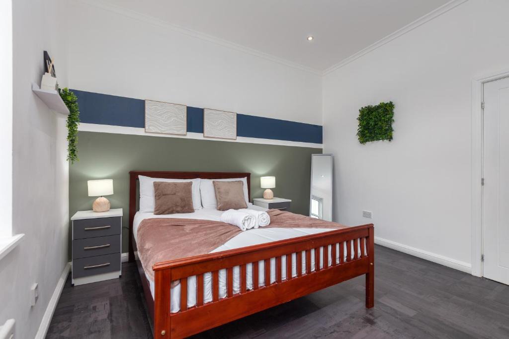 South Shore Apartment | Charles Alexander Short Stay - South Pier Apartments