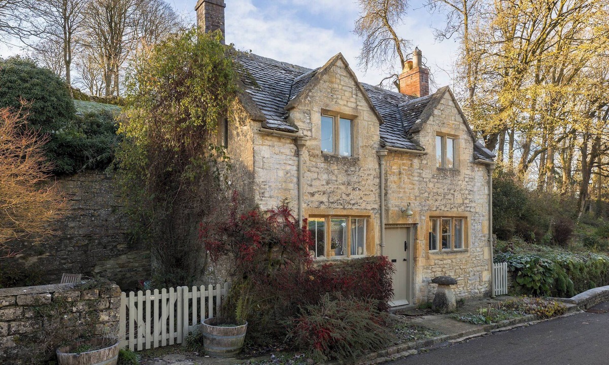 Compton Abdale House | Charming 2 Bedroom Cottage in Compton Abdale, Glos - Pass the Keys