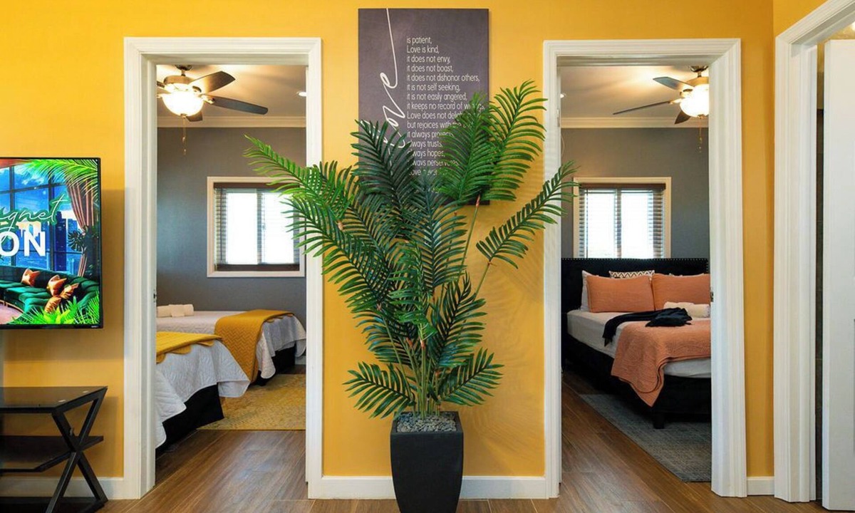 Tar Bay Cottage | Charming 2bedroom cottage with AC, WiFi,Two-minute walk to beach.Island getaway!
