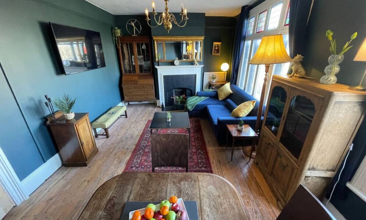 Mill Road Apartment | Charming City Centre 3-bed Apartment on Mill Rd