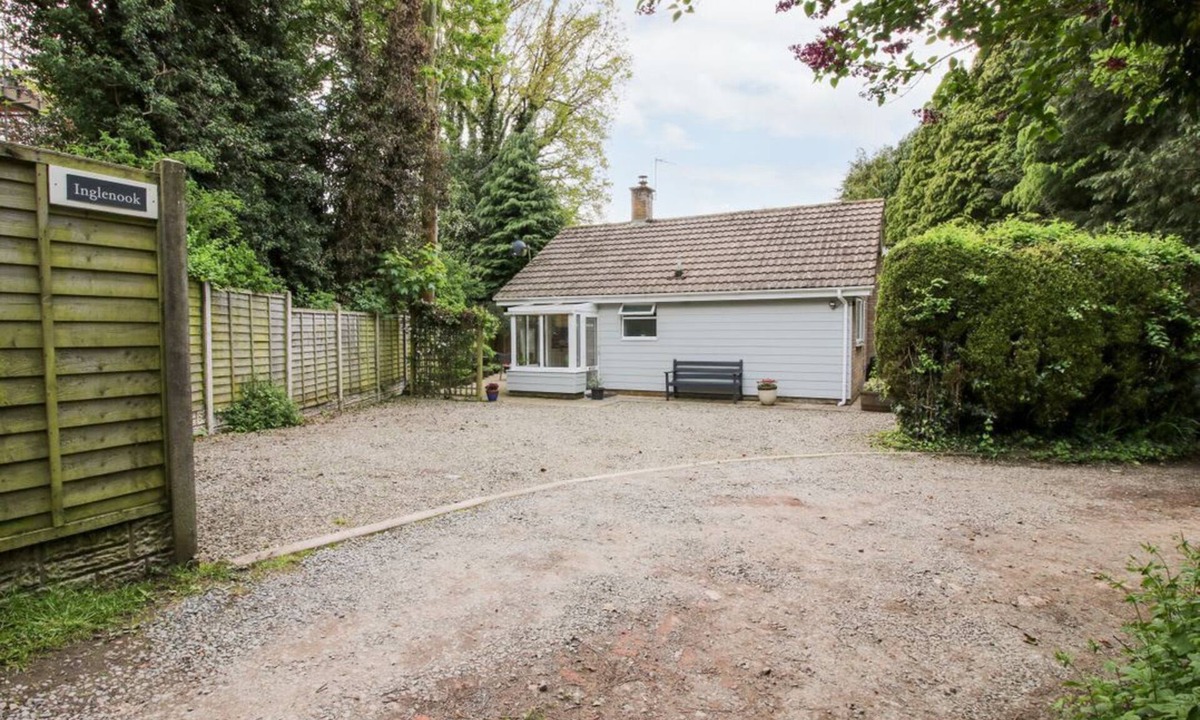 Ludwel House | Charming Inglenook in Ludlow