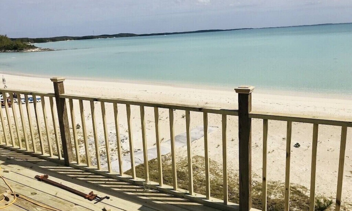New Bight House | Charming, quiet, elegant, beautiful, modern, luxury, beachfront