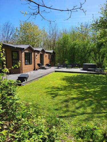 Denstone House | Cherry Tree Lodge with Hot Tub near Alton Towers