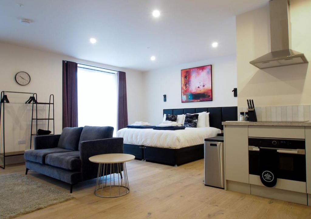 Edinburgh Apartment | Chic and Classy Studio on Easter Road - Flat 1, Elgin House Apartments