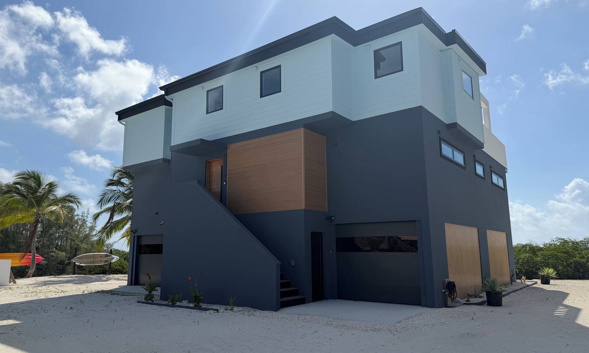 Cherokee House | Coastal Casuarina Sanctuary Nestled on the Water's Edge