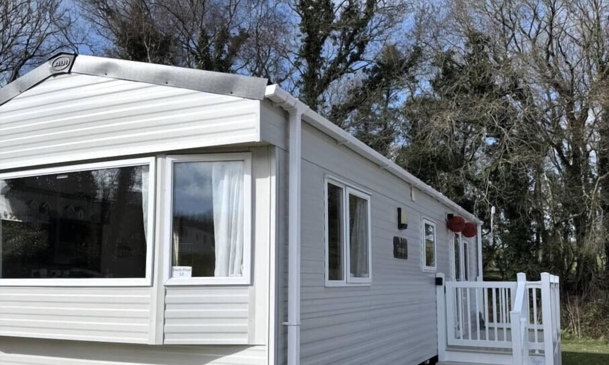 Widemouth Bay Resort | Coastal Retreat | Sleeps 6 | Pet Friendly | Bude