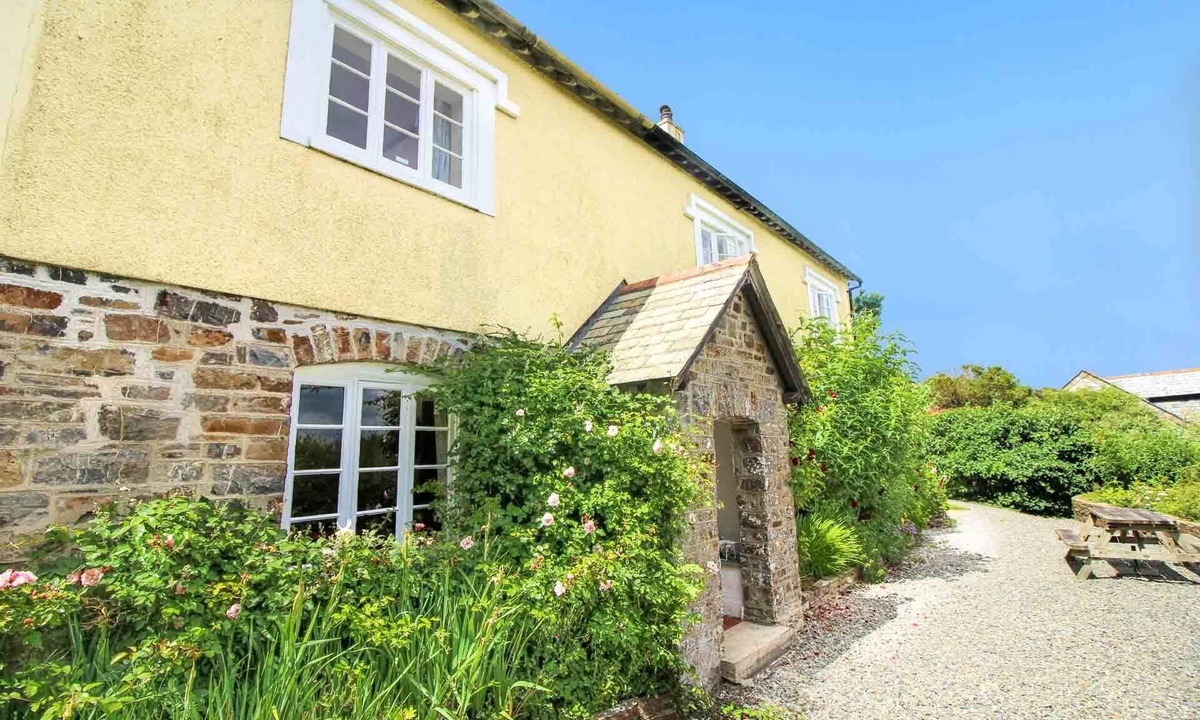 Saint Gennys Apartment | Comfortable detached farmhouse.