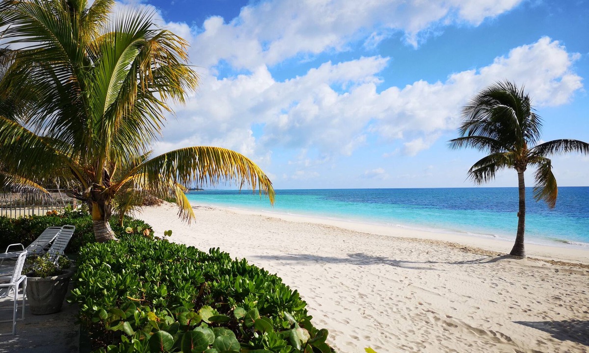 Williams Town Hotel | Coral Beach Hotel and Condominiums