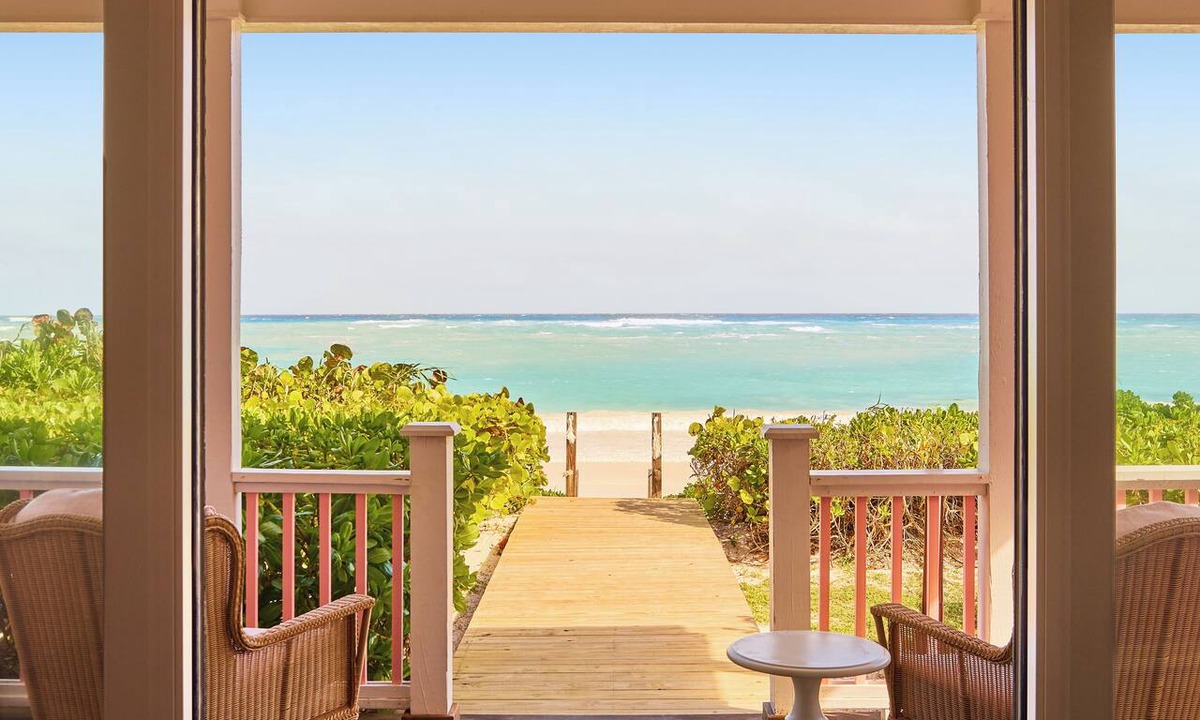 Dunmore Town Hotel | Coral Sands Inn & Cottages