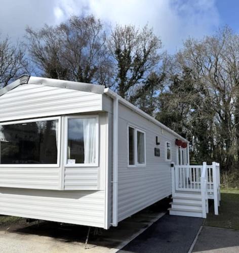 Widemouth Bay Resort | Cornish Coastal Retreat - Dog Friendly Caravan - Hedley Wood Holiday Park