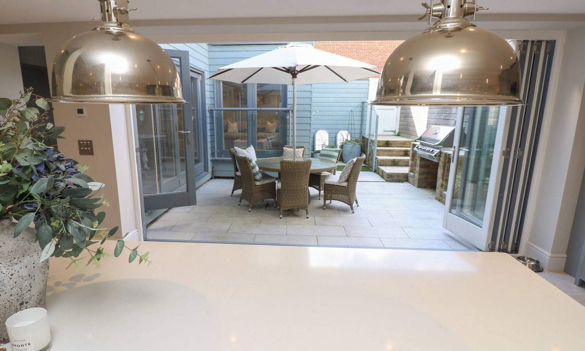 Nettlestone Cottage | Coronation House