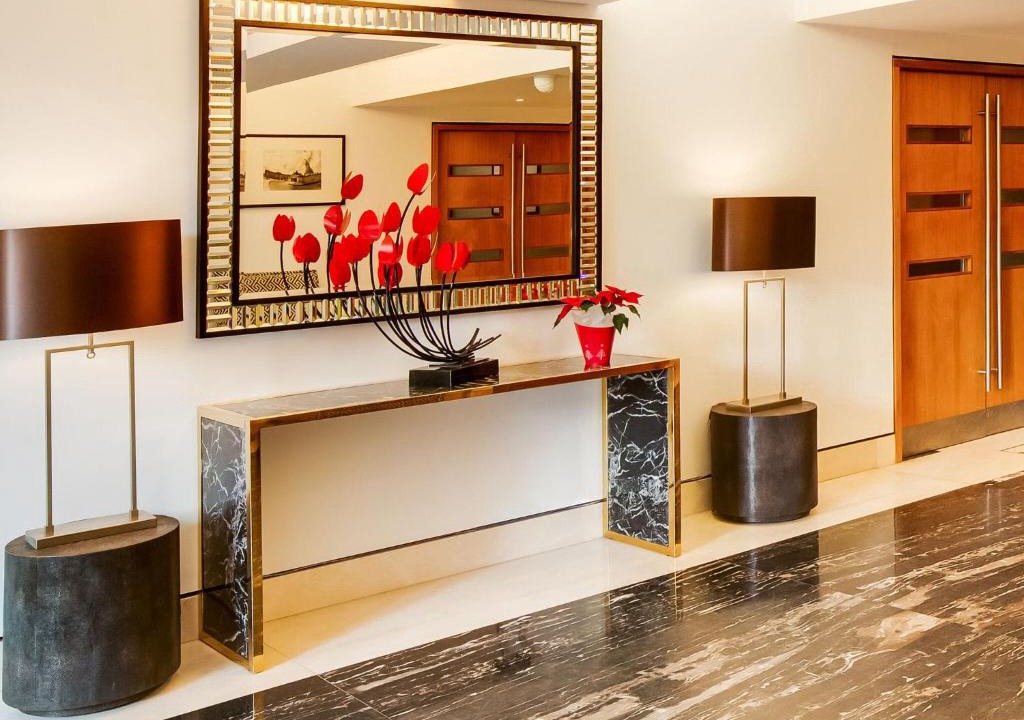 Courtfield Apartment | Cosy Apartment in London with Jacuzzi