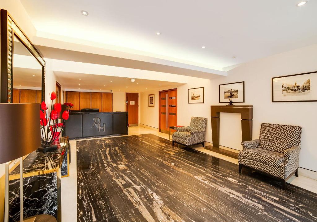 Courtfield Apartment | Cosy Apartment in London with Jacuzzi