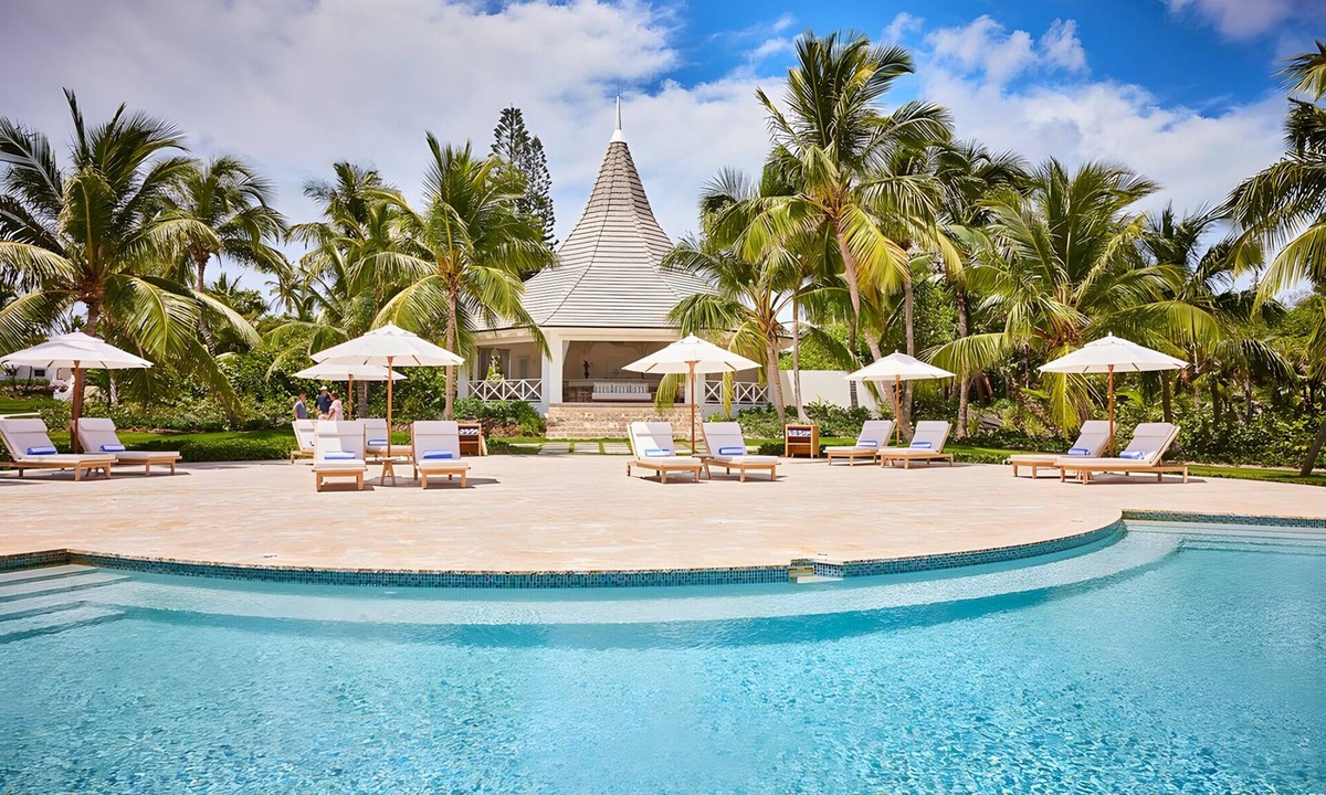 Governor's Harbour Villa | Cottage by Soft Sands – Ideal for Couples Seeking Seaside Dining & Beach Walks