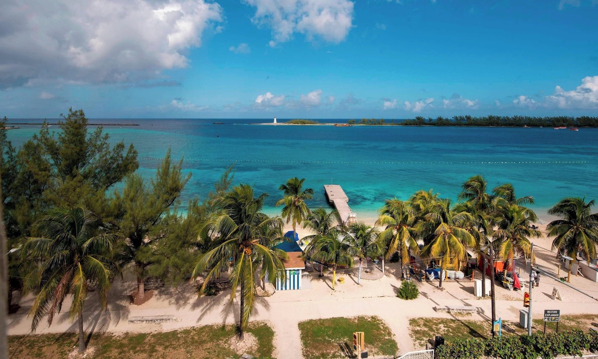 Downtown Nassau Hotel | Courtyard by Marriott Nassau Downtown/Junkanoo Beach