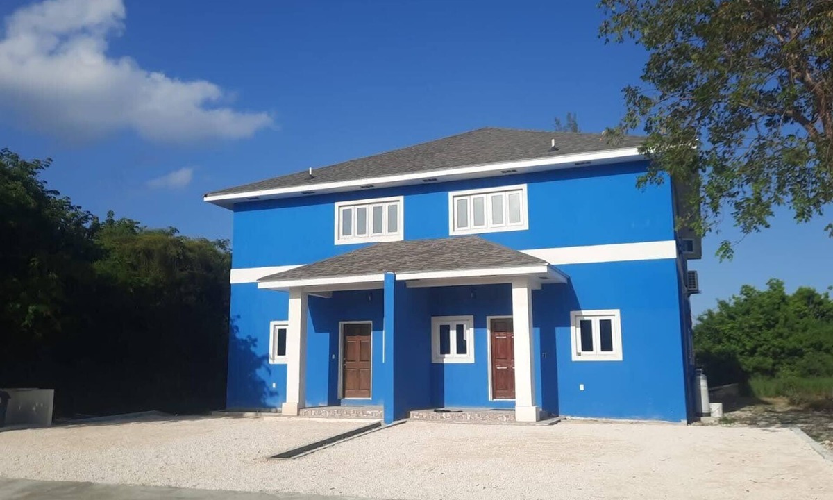 Westwind House | Cozy 2-bedroom townhome in lovely gated community in Nassau with WiFi and AC.